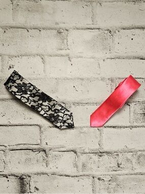 2Pc Skinny Tie Lot Lace Gothic Black Pink Claire’s Statement Ties